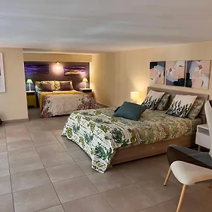 https://zefia-home.taorminaitalyhotels.com